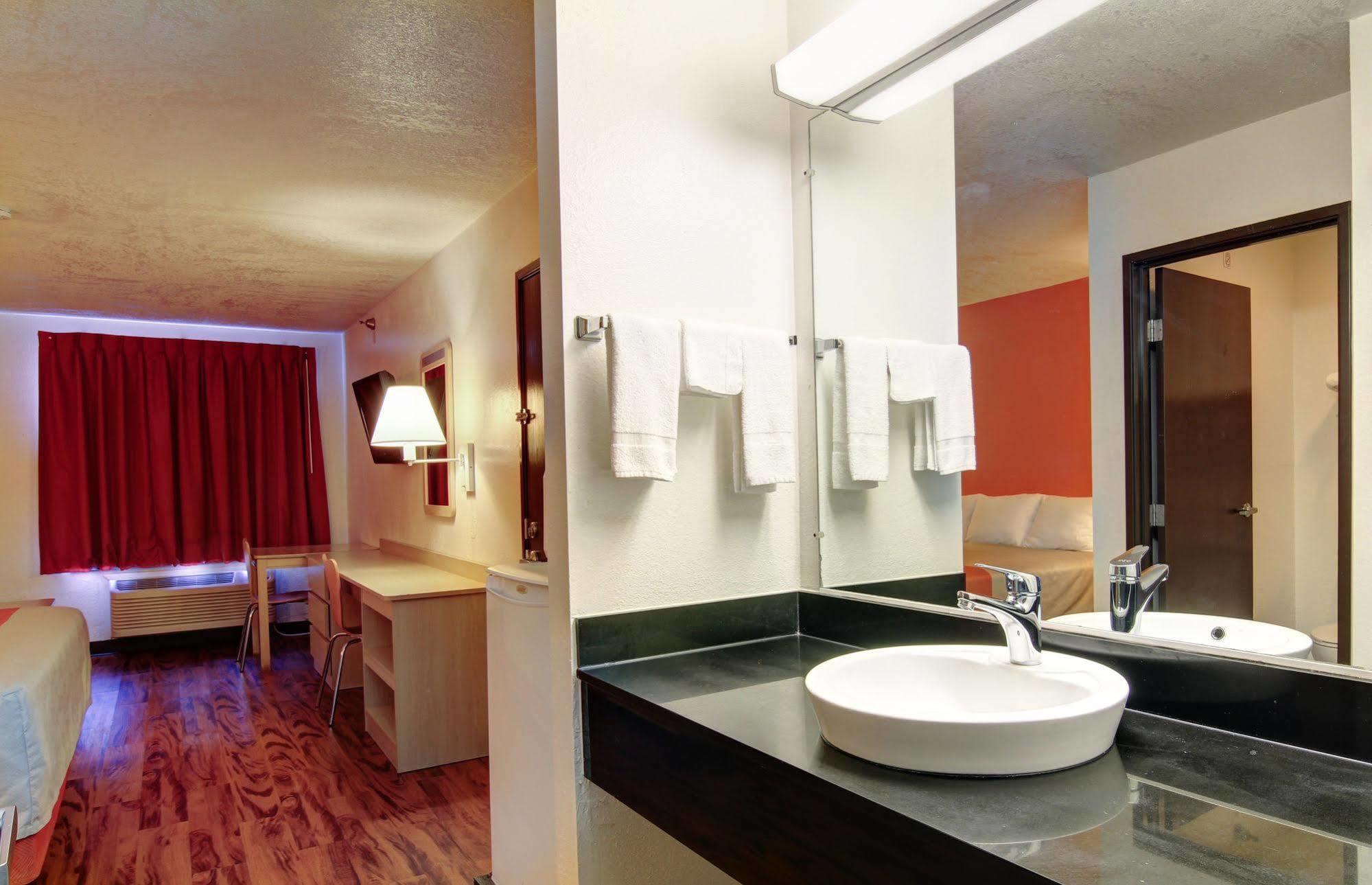 Motel 6-Columbia, Mo - East Luaran gambar